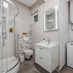 Finn Luxury 아파트