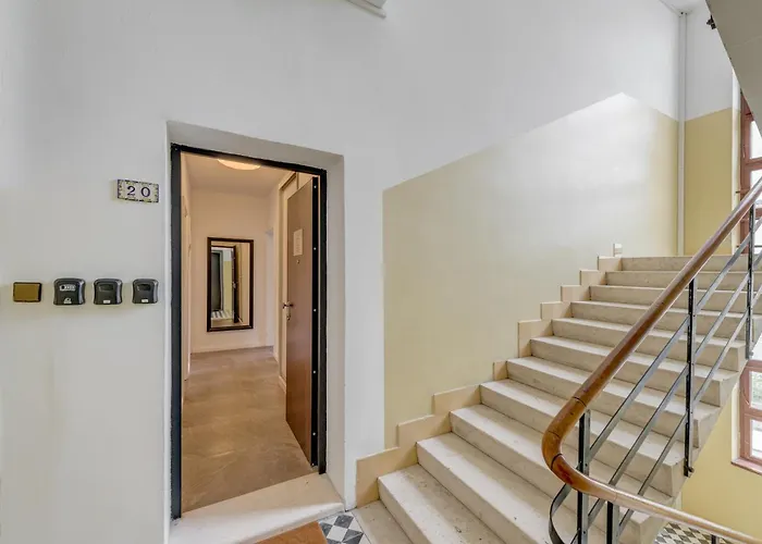 Finn Luxury Lägenhet